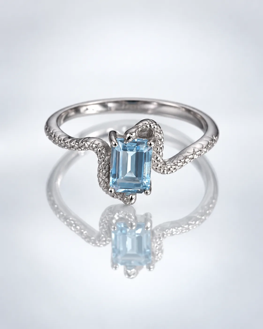 Nhẫn Topaz