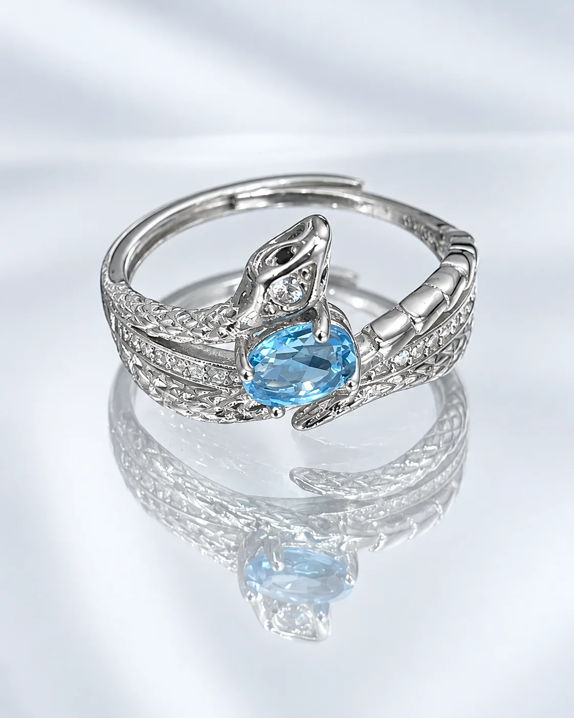 Nhẫn Topaz